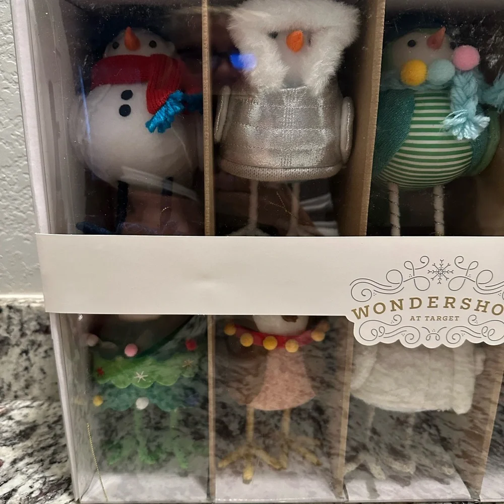 Target Featherly Friends 10 Piece Reunion Collection Christmas Bird Figures 2024 - Picture 9 of 11